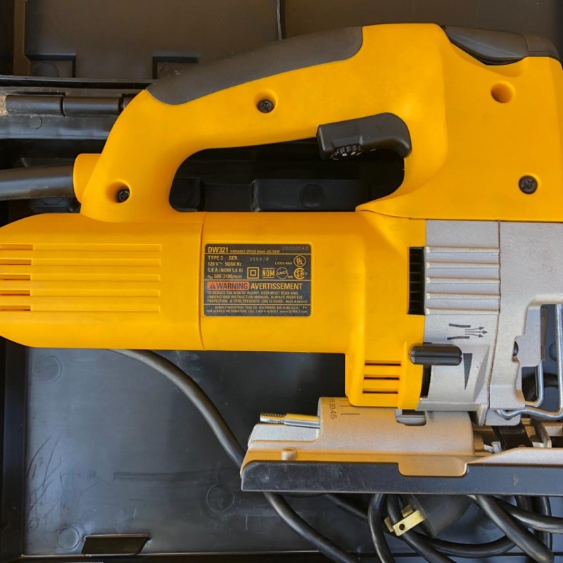 DeWALT DW321 siaurapjūklis