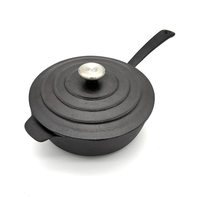 Ketaus troškintuvas su dangčiu 24 cm, 2,6 l, su ilga rankena