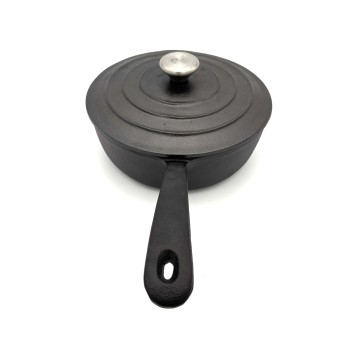 Ketaus troškintuvas su dangčiu 24 cm, 2,6 l, su ilga rankena