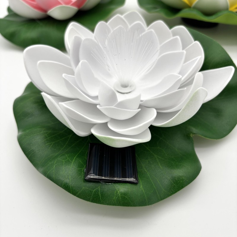 Saulės energija maitinama plaukiojanti vandens lelija su LED apšvietimu IP65