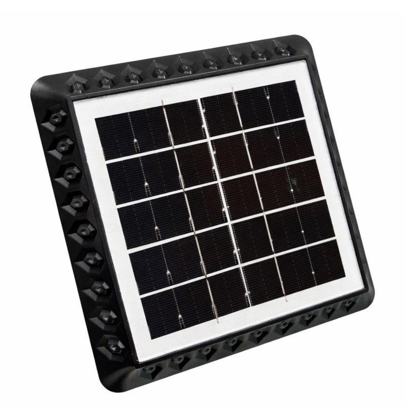 LED sodo šviestuvas su saulės baterija ir nuotolinio valdymo pultu