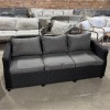 Lauko sofa trivietė ratano 196×79×77 cm, juoda su pilkomis pagalvėmis