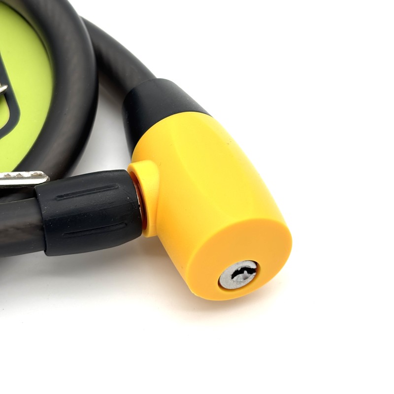 Dviračio spyna su raktu 80 cm, lanksti apsaugos spyna juoda su spalvotu užraktu