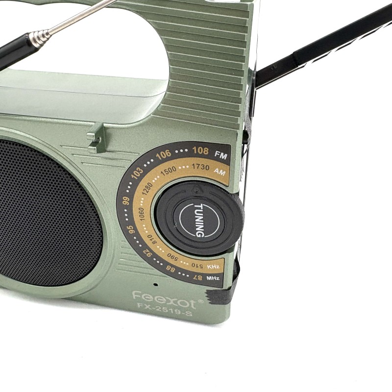 Radijas FX-2519-S Feexot su FM/AM bangomis, saulės baterija, rankiniu generatoriumi ir žibintuvėliu