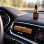 Automobilio kvapas į ventiliacijos groteles – medinis oro gaiviklis su 10 ml kvapiuoju aliejumi